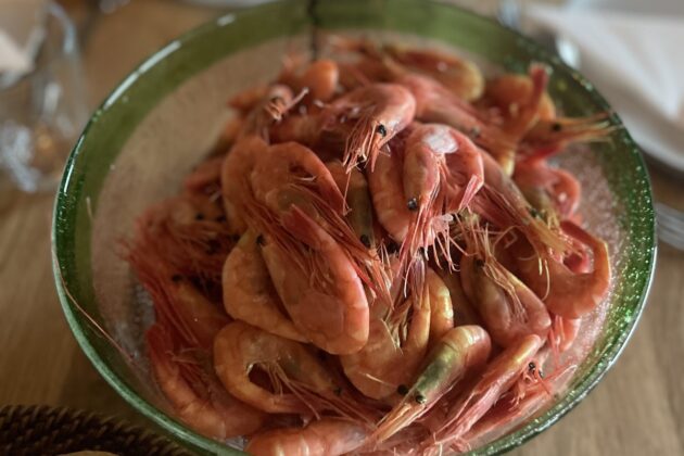 Bolle med ferske reker